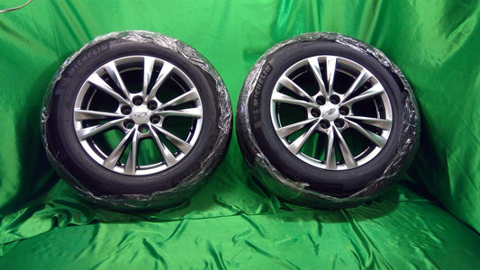 20-24 XT5 XT6 18x8 HyperSilver Wheel/Tires Set 84180797