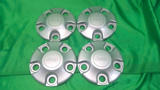 07-17 Wrangler Jeep Logo Silver Center Wheel Cap-set of 4 1AH90TRMAC