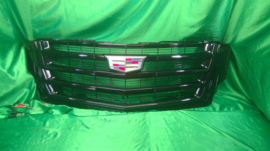15-20 Escalade Black Grille w/Finished Imperfections & F&R Illuminated Emblem 84661791