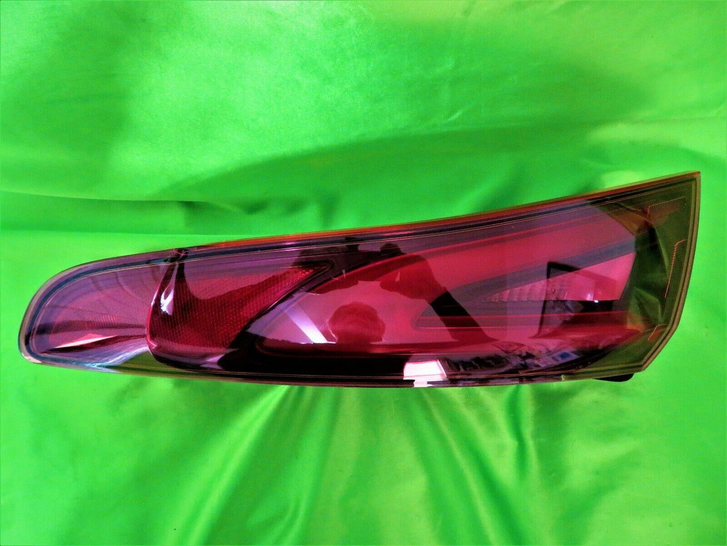 2017Giulia Right Tail Light 68366202AA