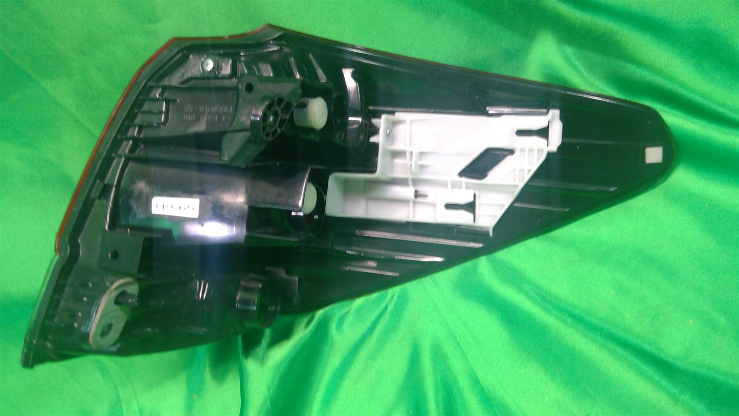 10-14 Outback Left Tail Light 84912AJ10A