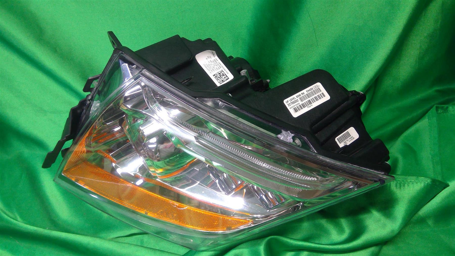 08-14 CTS Right HID w/Auto Level Headlight Assembly 19433124