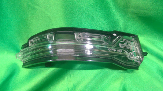 18-23 Atlas Right Turn Signal Light 3CN949102A