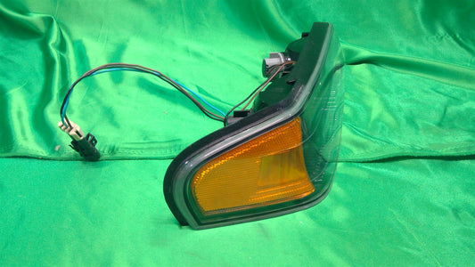 04-12 Colorado GMC Canyon Right Park light Turn Signal 19418418