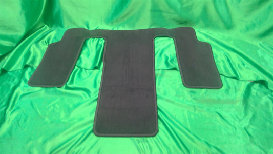 20-24 XT6 Black Cloth Floor Mat Set 84847640