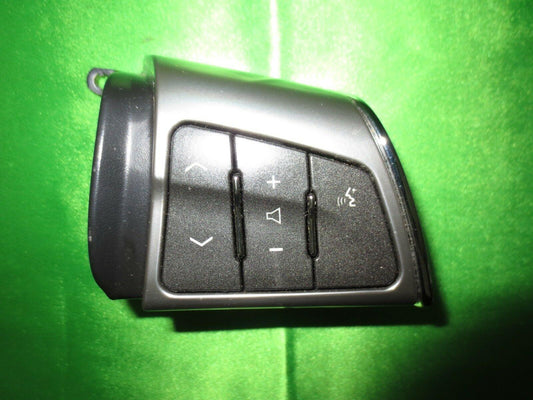 08 XLR Steering Wheel Radio Control 15851242