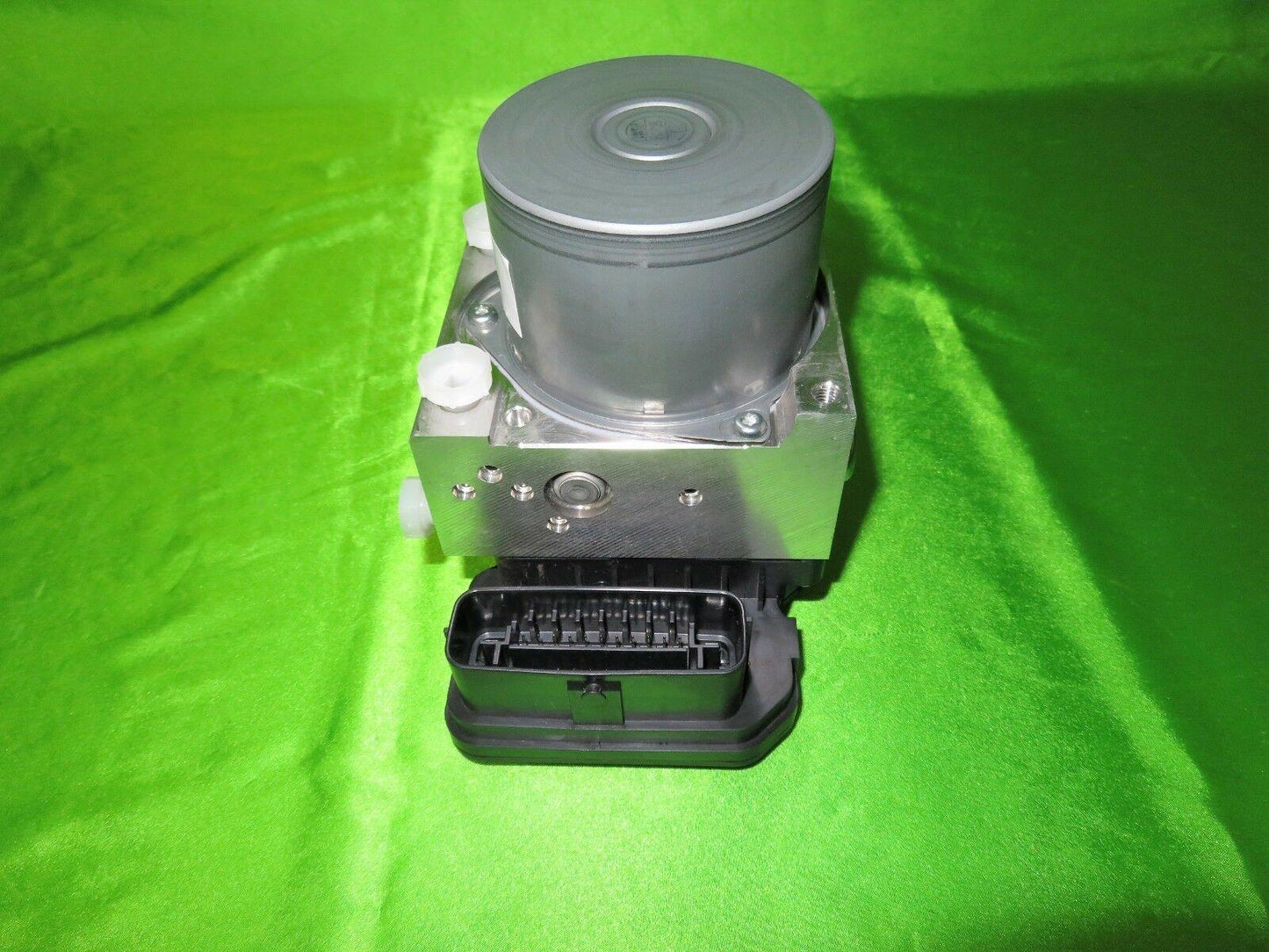 15-17 NX200T NX300h Hydraulic ABS Brake Unit 4405078050