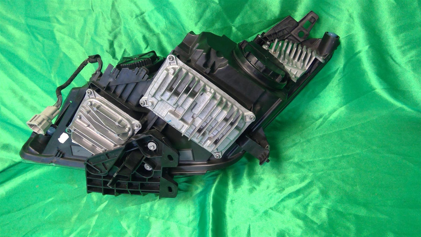17-19 QX30 Right LED Xenon Headlight 260105DC3D