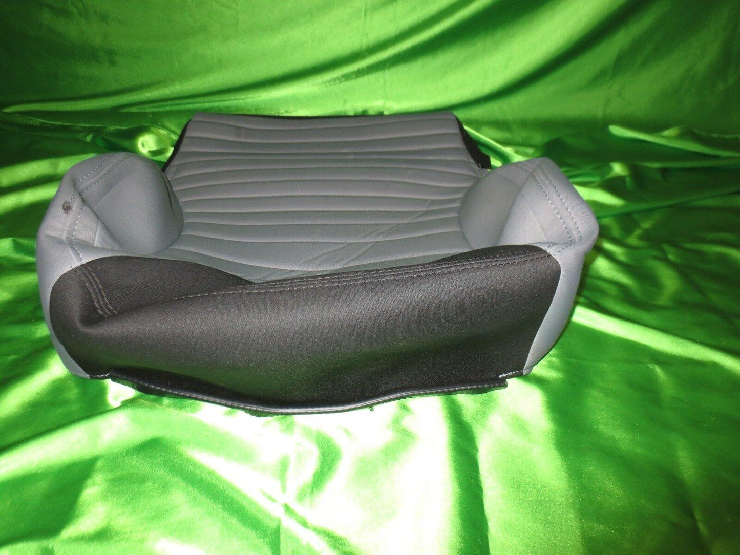 14-16 Fiat500L Right Front Premium Black Cloth Seat Cover 68212143AA