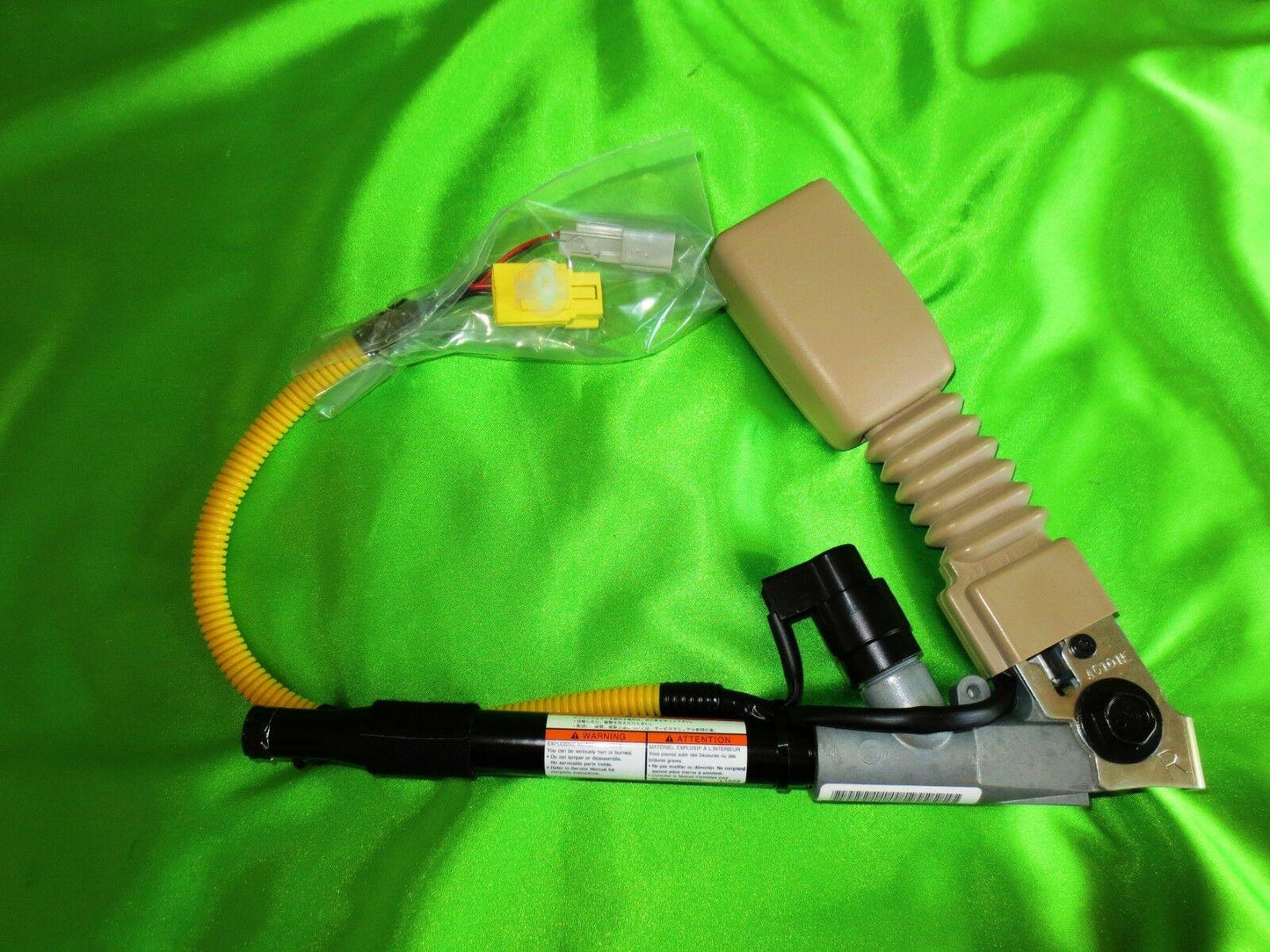 05-06 CR-V Right Front Seat Belt Buckle  04813S9AA51ZB