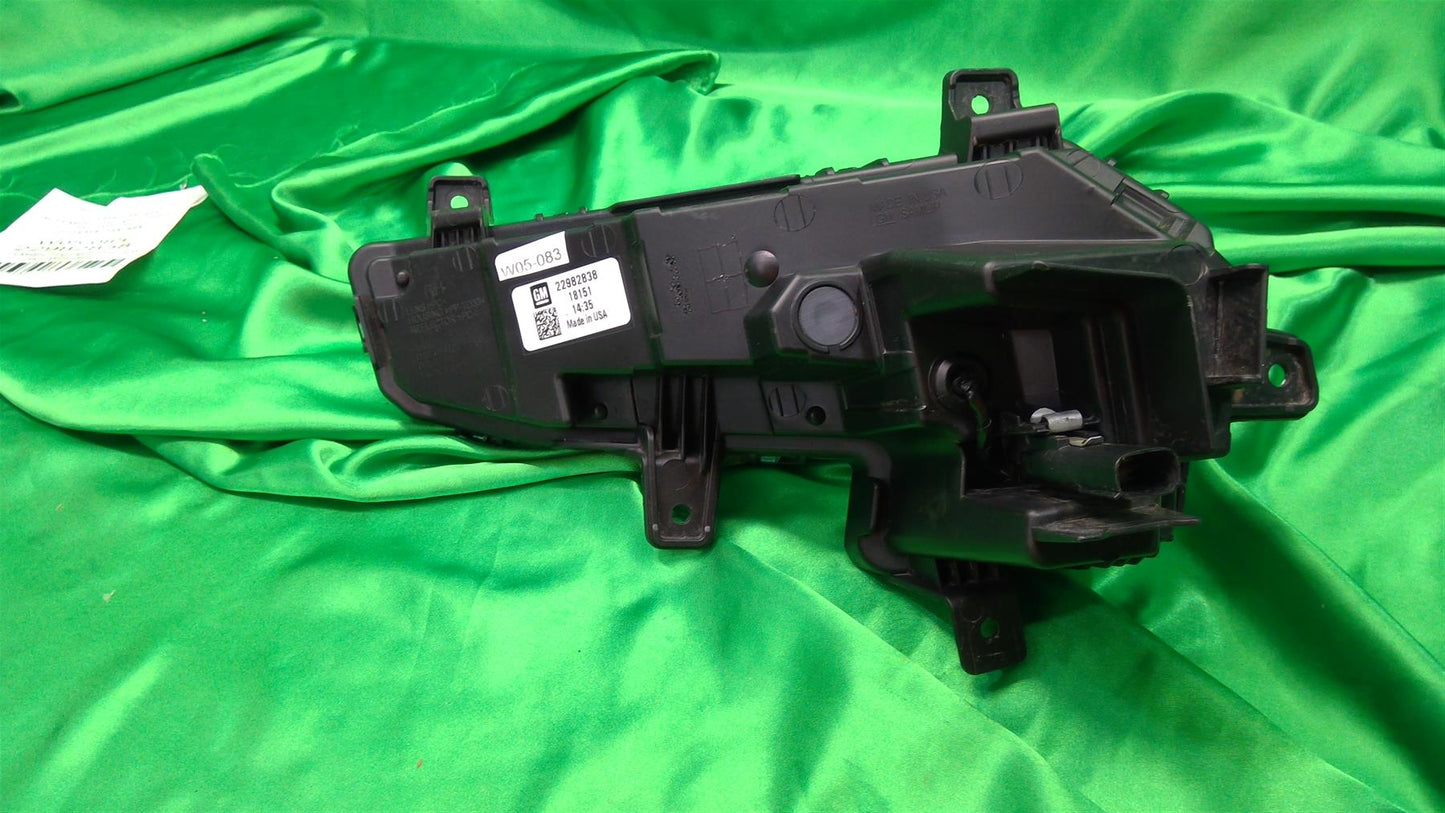 16-18 Malibu Right Fog Light 22982838