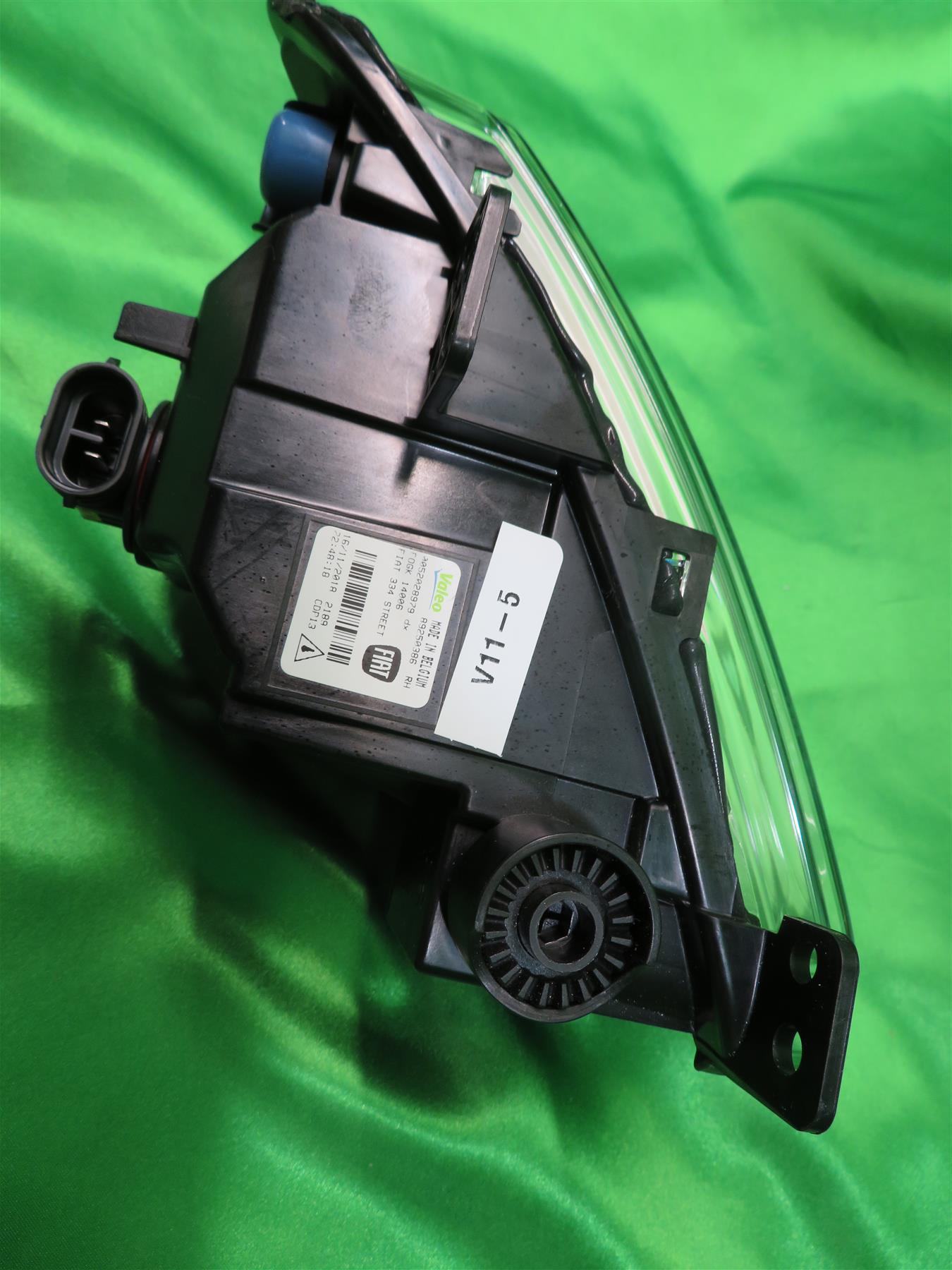 12-19 Fiat500 Right Front Fog Light FOGK14006