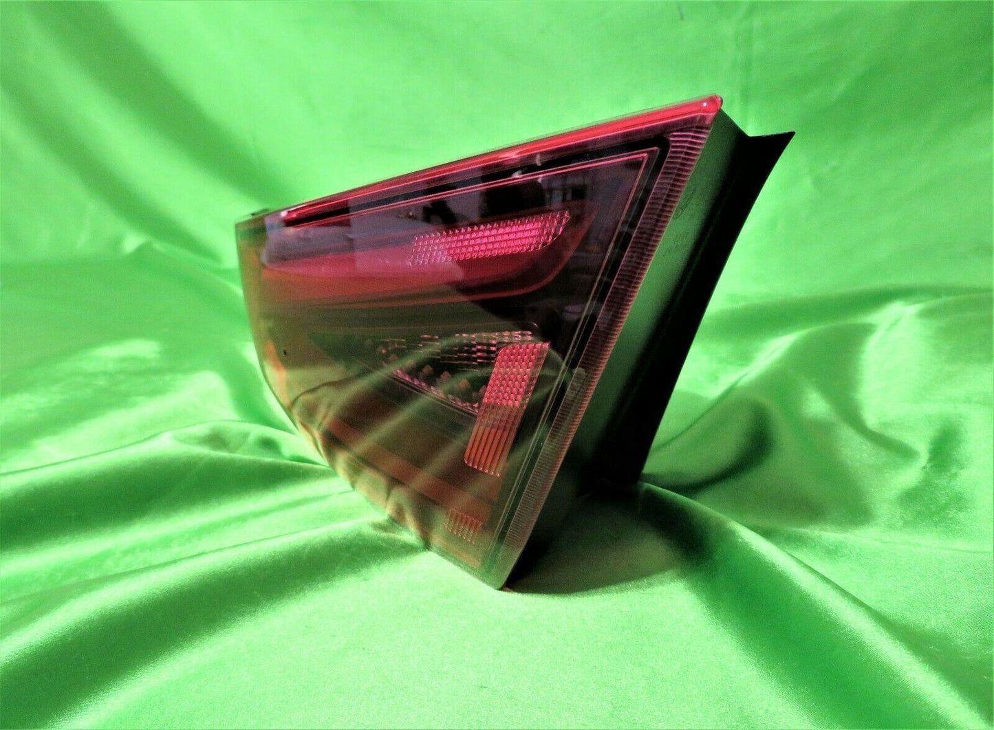 2017Giulia Right Tail Light 68366202AA