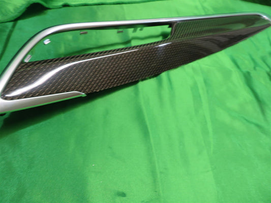 20-23 XT5 Left Front Inner Door Applique 84370890