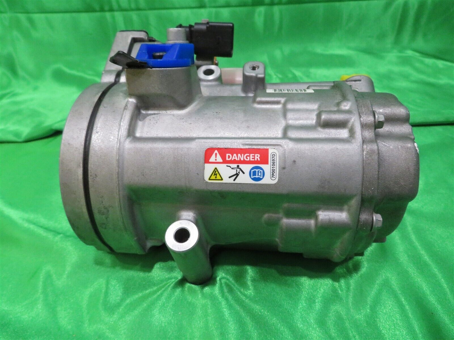 13-16 Jetta Hybrid AC Compressor 5C0820803F