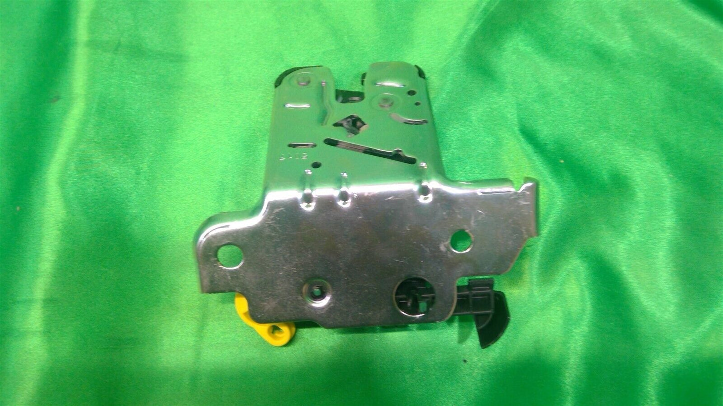 18-22 Atlas Upper Liftgate Latch 5NA827506