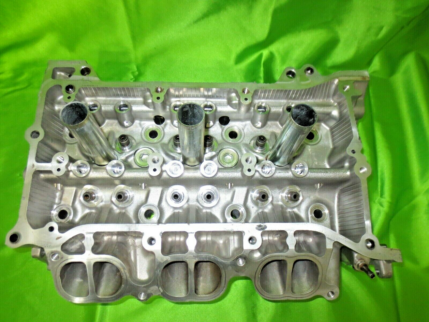 06-15 Lexus IS 250 GS 250 Left 2.5L Cylinder Head 1110239037