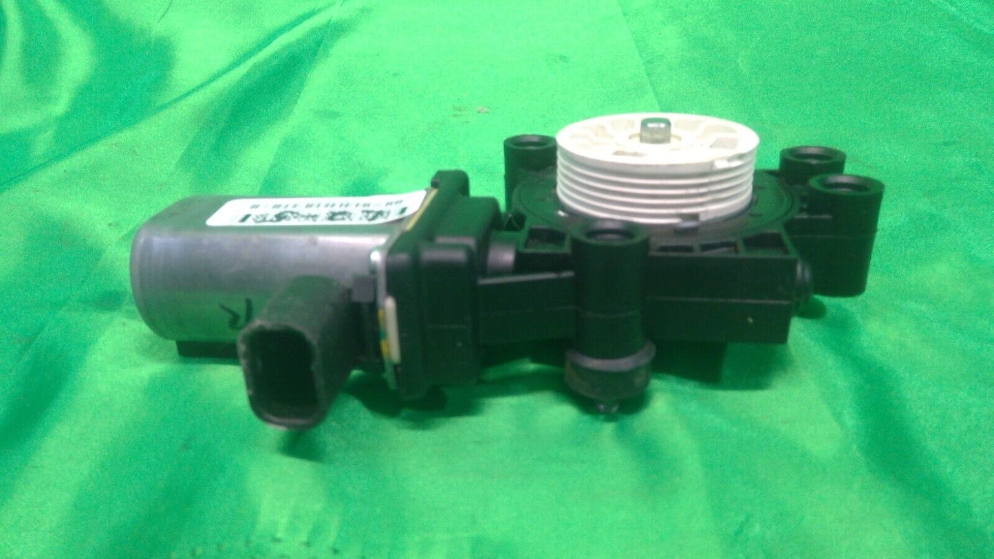 12-17 Fiat500 Left Window Regulator Motor 3029535C