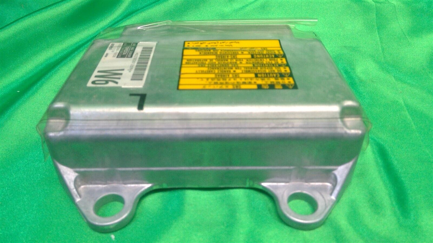 04-06 GX470 SRS Body Control Module 0400628260