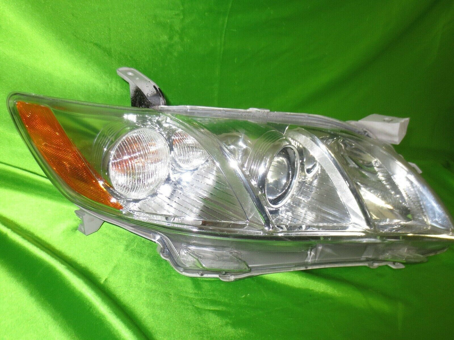 07-09 Camry Right Headlight 8113006202