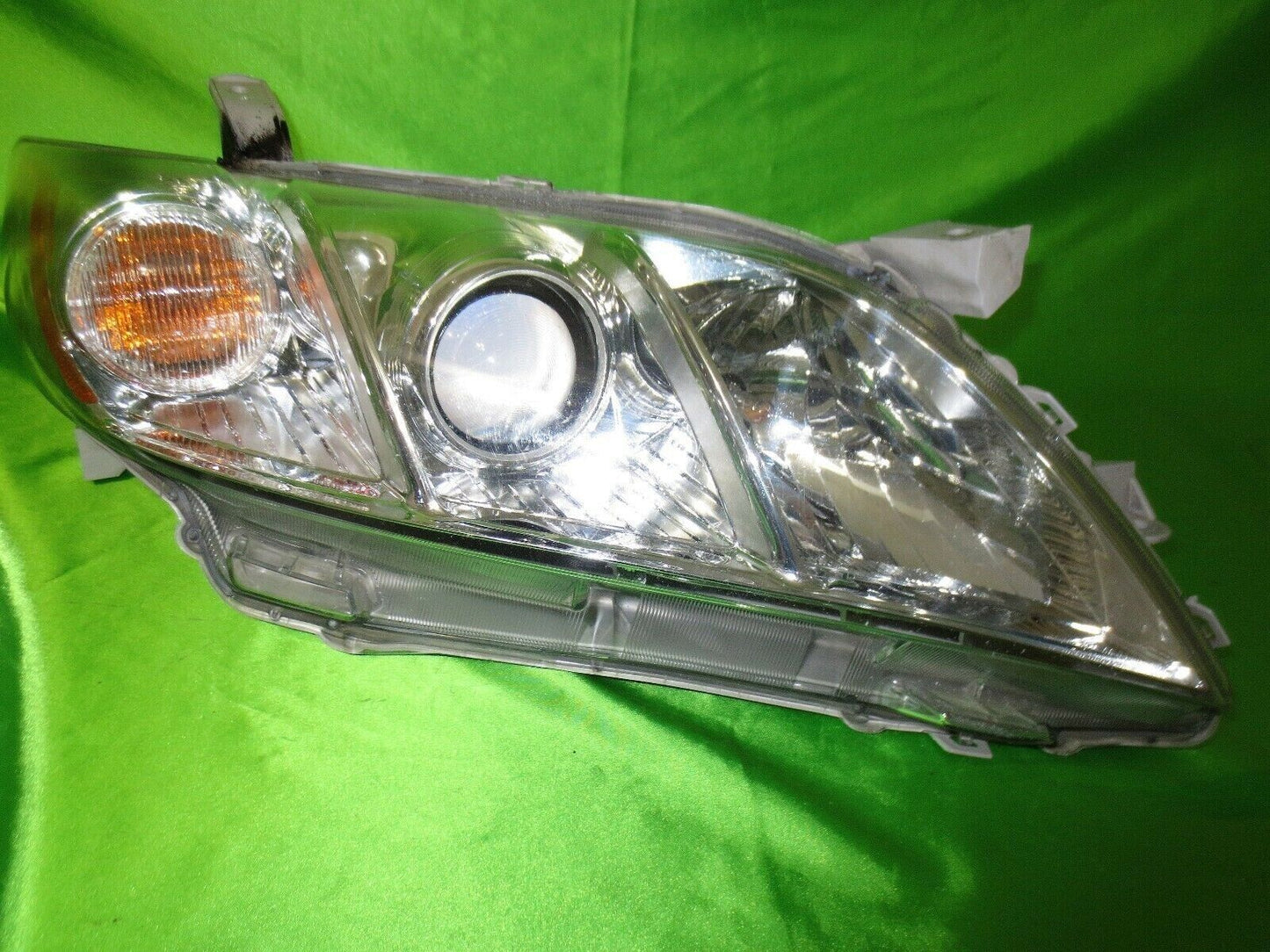 07-09 Camry Right Headlight 8113006202