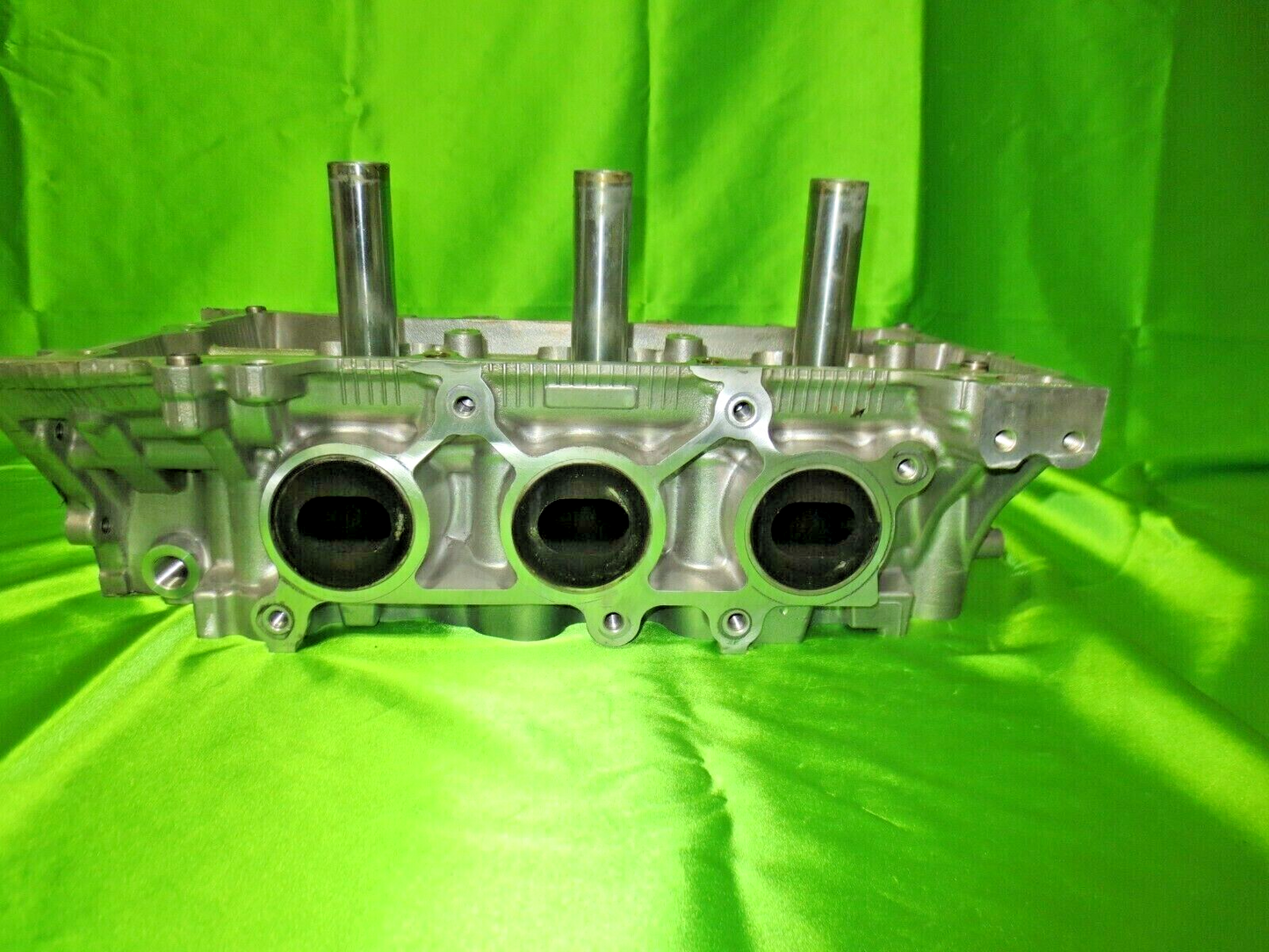 06-15 Lexus IS 250 GS 250 Left 2.5L Cylinder Head 1110239037