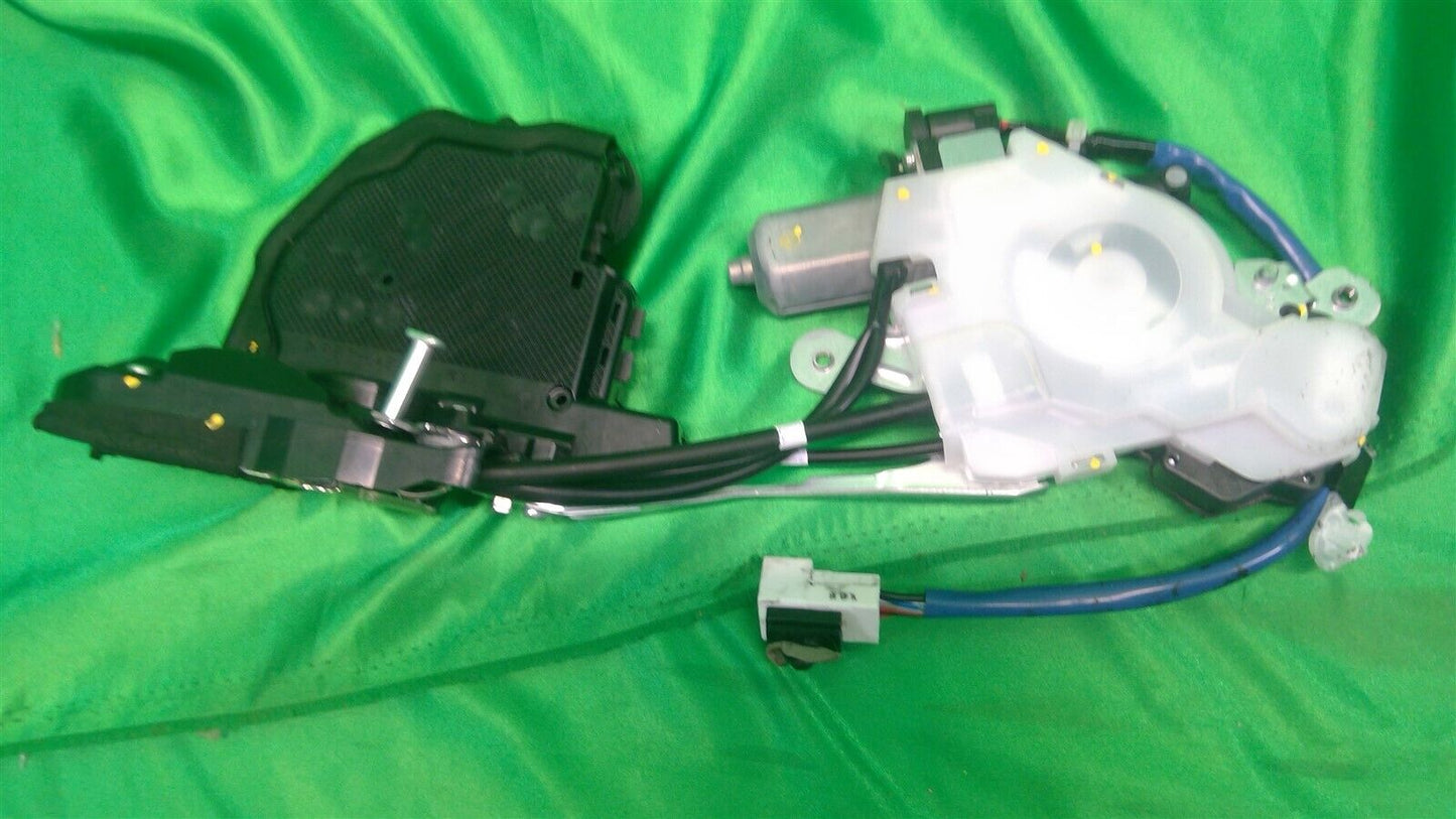 09-20 LS460 LS460L LS600hL Right Rear Door Lock Assembly 6905050110