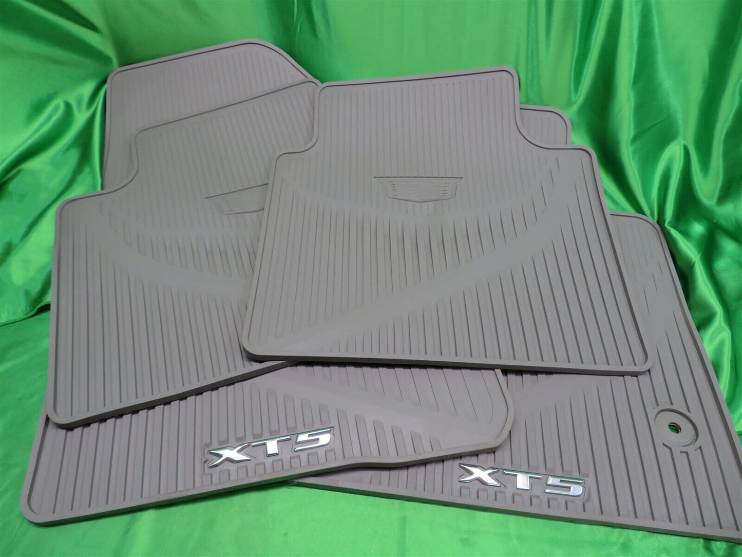 17-22 XT5 All Weather Premium Front Rear Mats Dark Titanium/Grey Logo 84072386