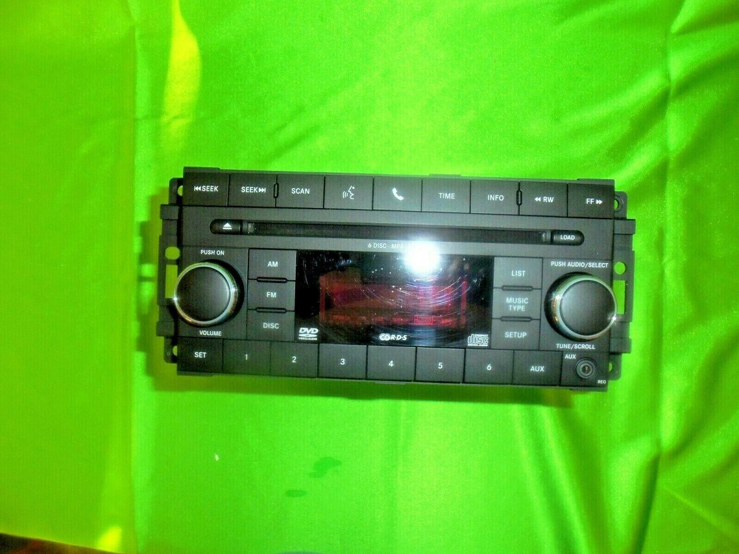 11-14 VW Routan AM-FM-6 Disc DVD MP3 (REQ) Satellite Radio 7B0035183G