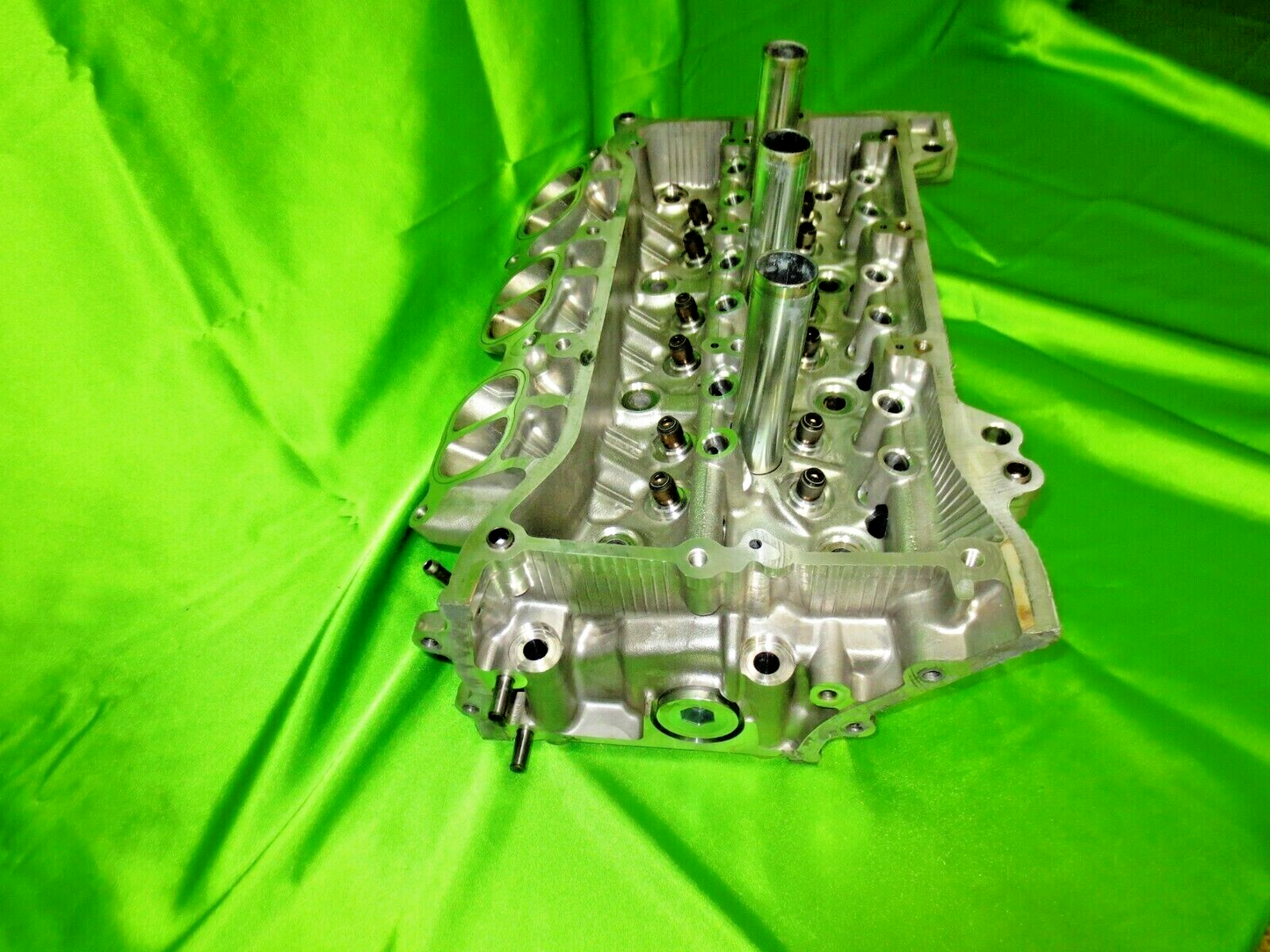 06-15 Lexus IS 250 GS 250 Left 2.5L Cylinder Head 1110239037